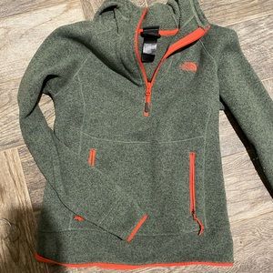 North Face 1/4 zip